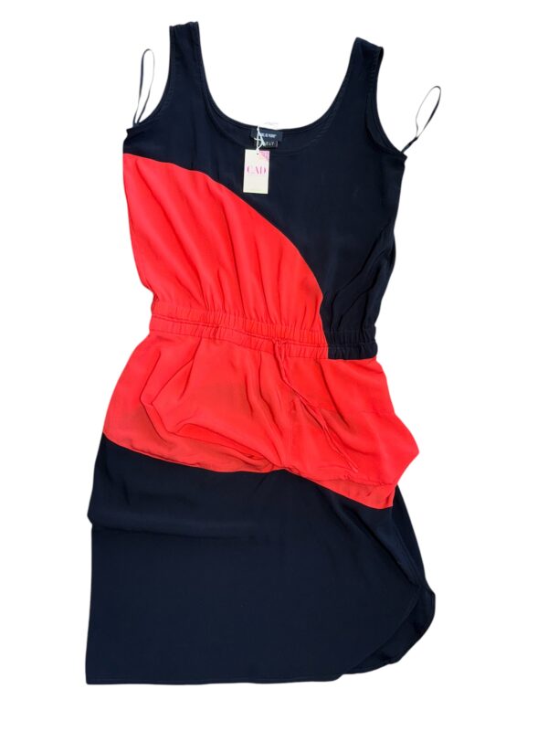 Vestido negro/rojo Isabel de Pedro talla M, 102 cms contorno de busto sin estirar